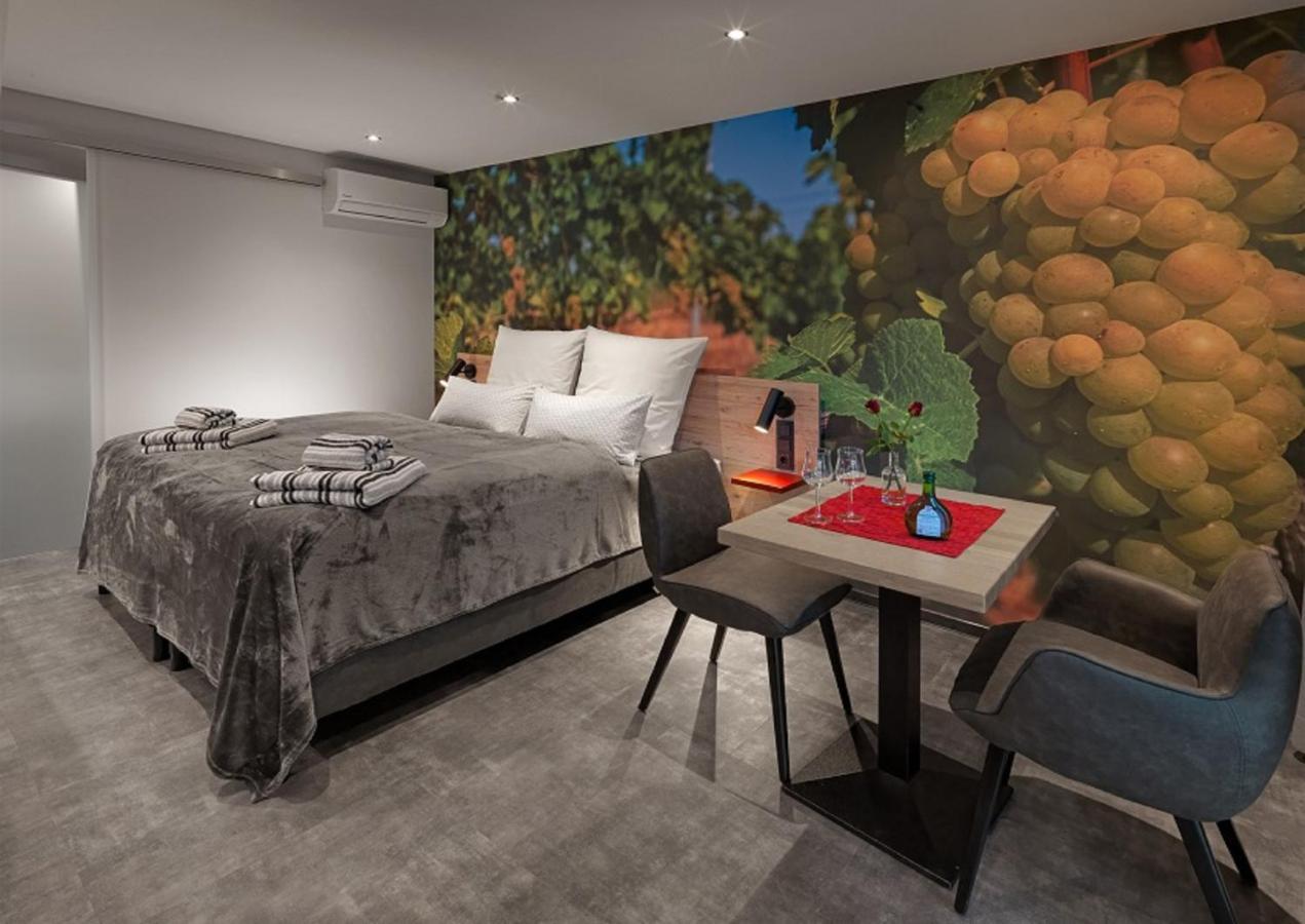 Weinmotel Simon 1 A Alzenau in Unterfranken Luaran gambar