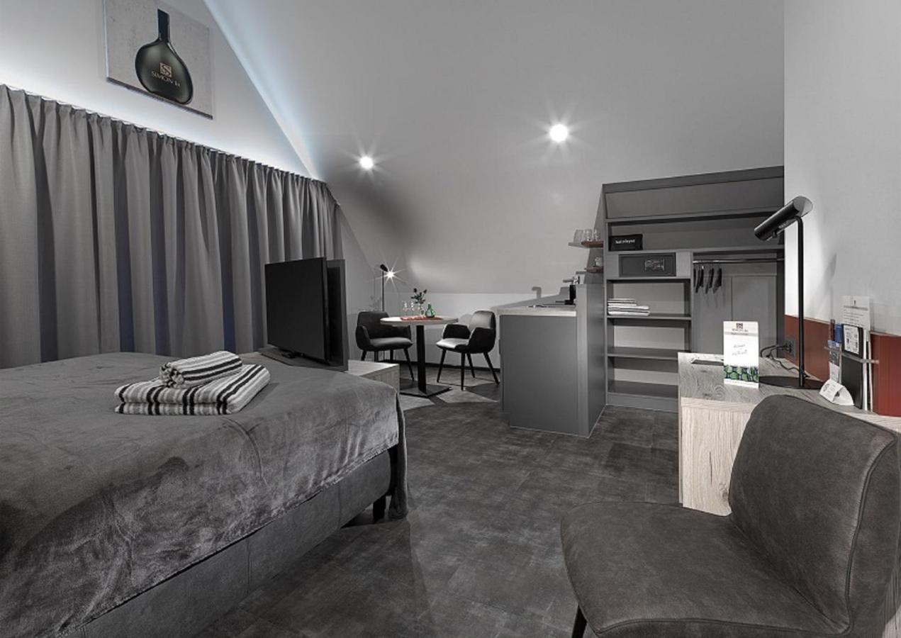 Weinmotel Simon 1 A Alzenau in Unterfranken Luaran gambar
